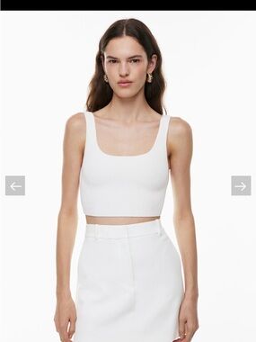 Babaton Sculpt Knit Squareneck Cropped
Tank